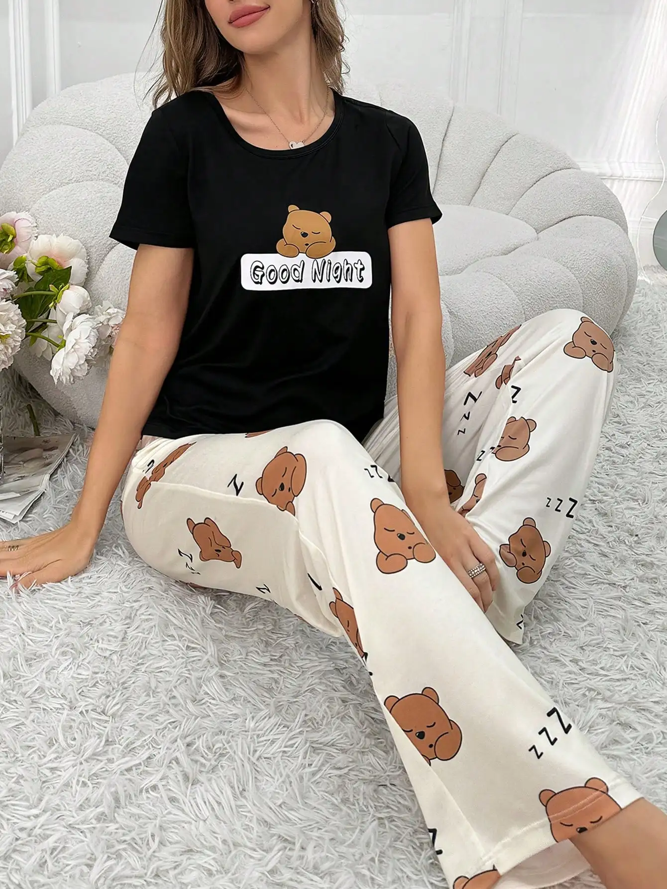 2-Piece Set of Women's Four-Season Pajamas, Casual and Cute Cartoon Print Short-Sleeved Long Pants Pajama Set - Image 5