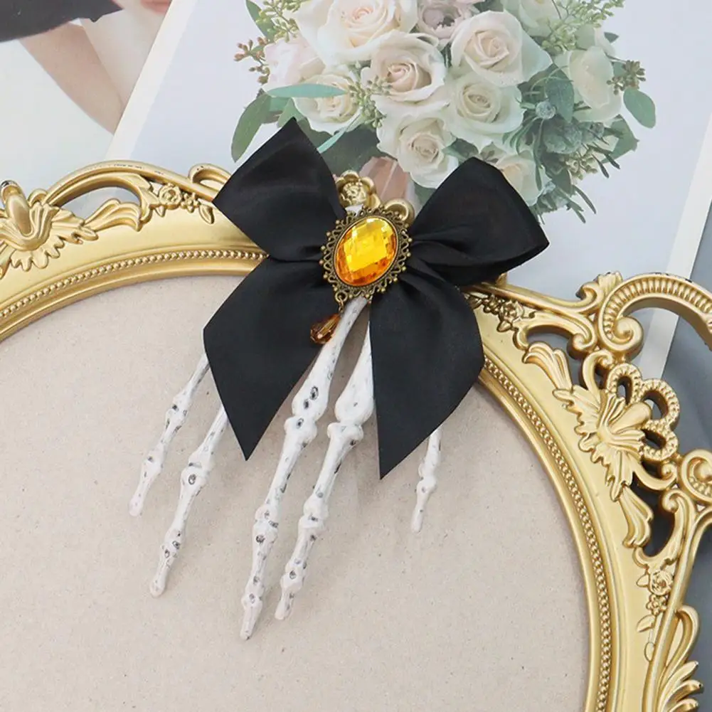 Gemstone Embellished Hair Clip Skull Claw Hair Accessories for Girls Halloween Skeleton Hand Hair Clips with Bowknot Faux Party