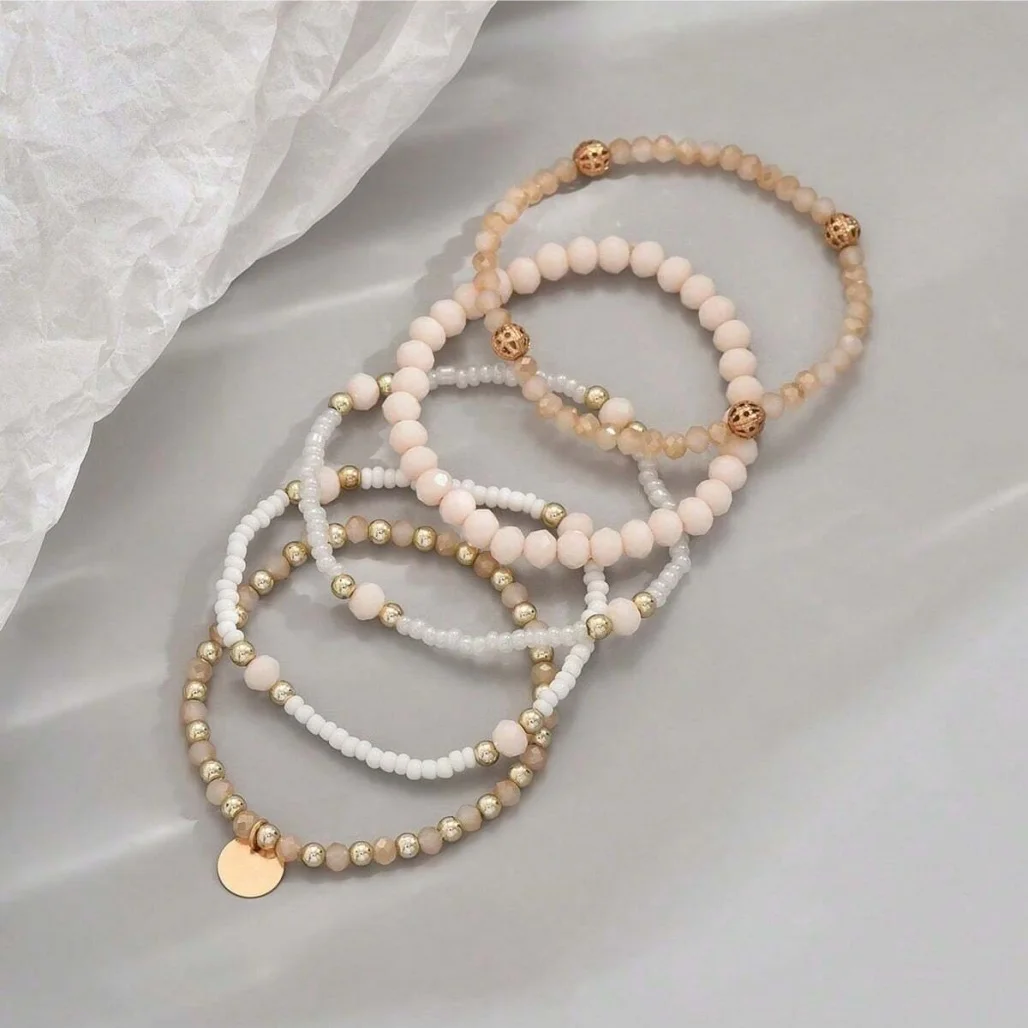 Minimalistisches Braided-Armband-Set für Damen – 5 elastische Reifen aus bunten Glasperlen mit Scheiben-Anhängern