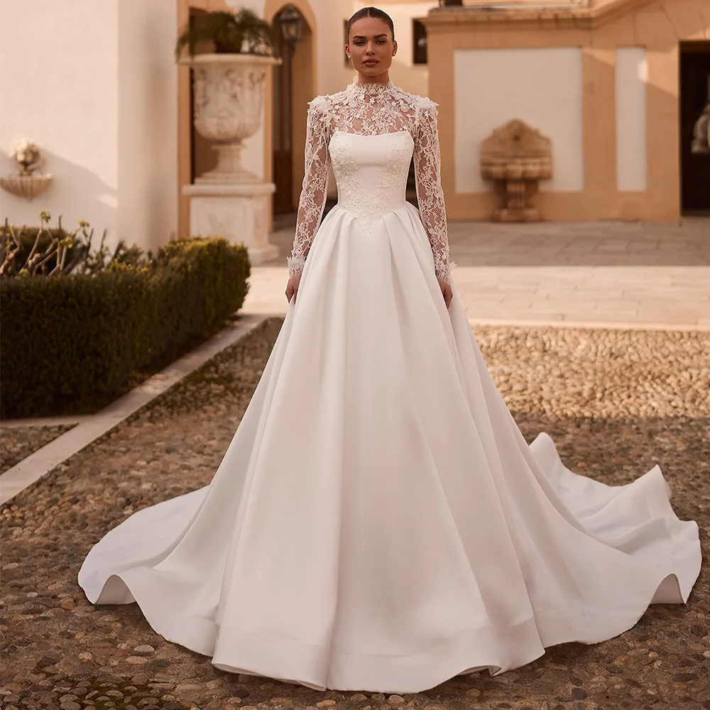 Classic High Collar Lace Wedding Dress Customized Appliques Handmade Flowers Bridal Gowns High Quality Satin Robe de mariée