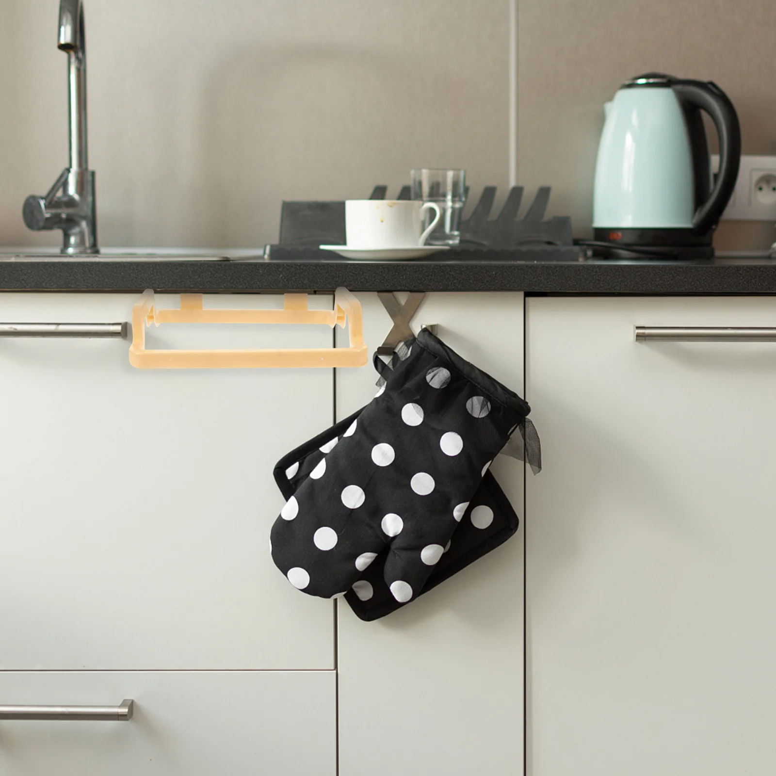 Kitchen Hanging Garbage Bag Rack Yellow Cabinet Door Holder Removable Trash Bag Storage Rack Towel Holder for Kitchen Bathroom