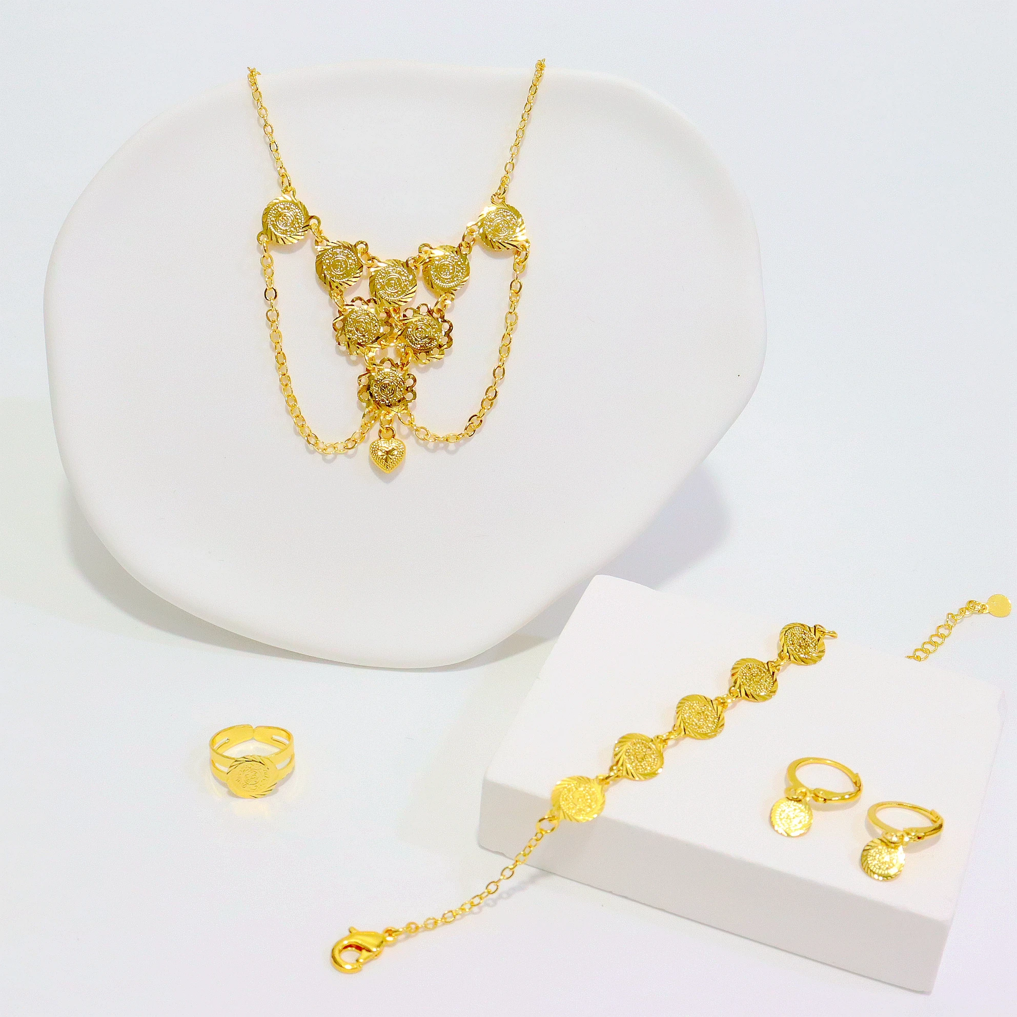 

Exquisite 18K Gold Plated Coin Jewelry Set 4 Pieces -Girl A Timeless Treasure for Young Fashion Enthusiasts!