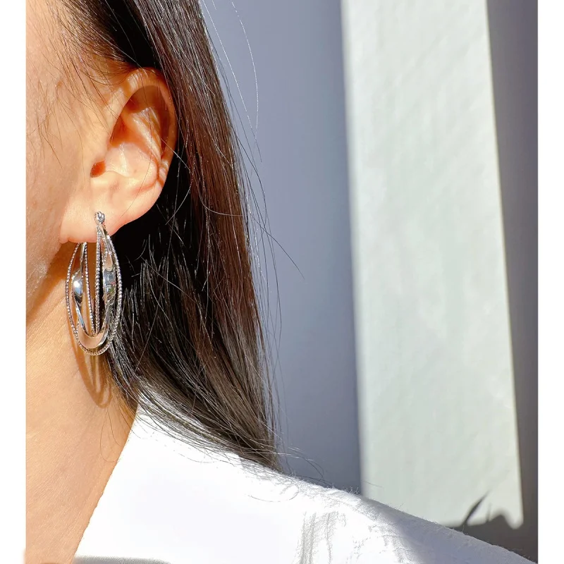 Personality Affordable Luxury Metal Texture Irregular Hollow-out Lines U-Shaped Earrings Cool High-Grade Silver Commuter Ear Rin