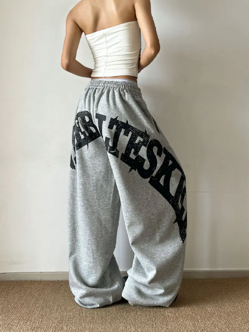 

Американские ретро-штаны в стиле стритвир с принтом, повседневные, свободного кроя, для мужчин и женщин, универсальные, широкие брюки для пар, в стиле Cleanfit, для комфортного ношения