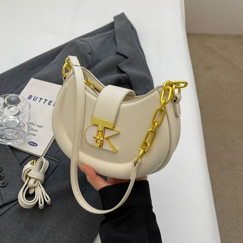 

2025 New Fashion Personality Small Round Bag - Underarm/Shoulder/Handheld, Temperament Versatile Trend
