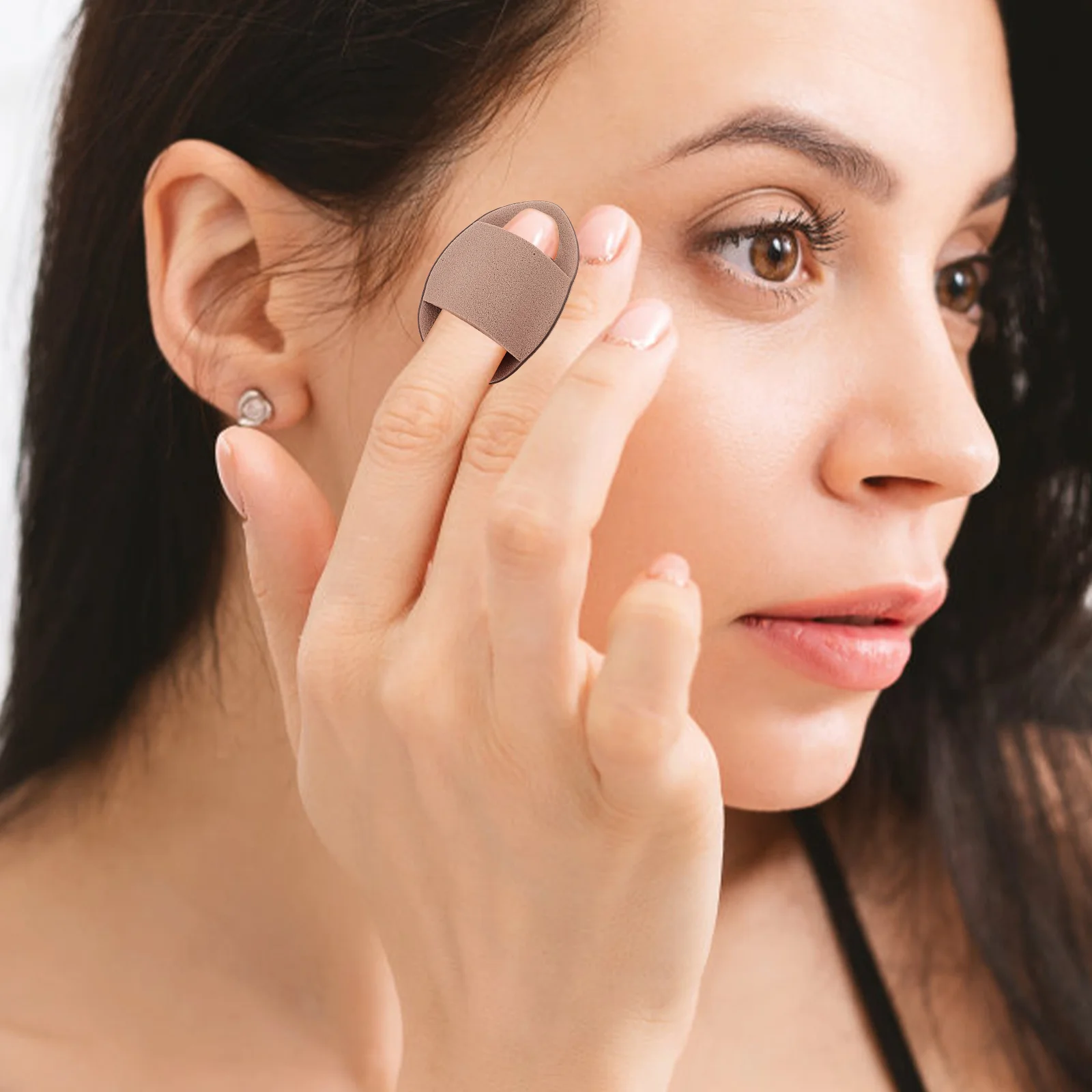 4 Uds Mini polvo Puff dedo pequeño triángulo Puff maquillaje para corrector base ajuste debajo de los ojos cara