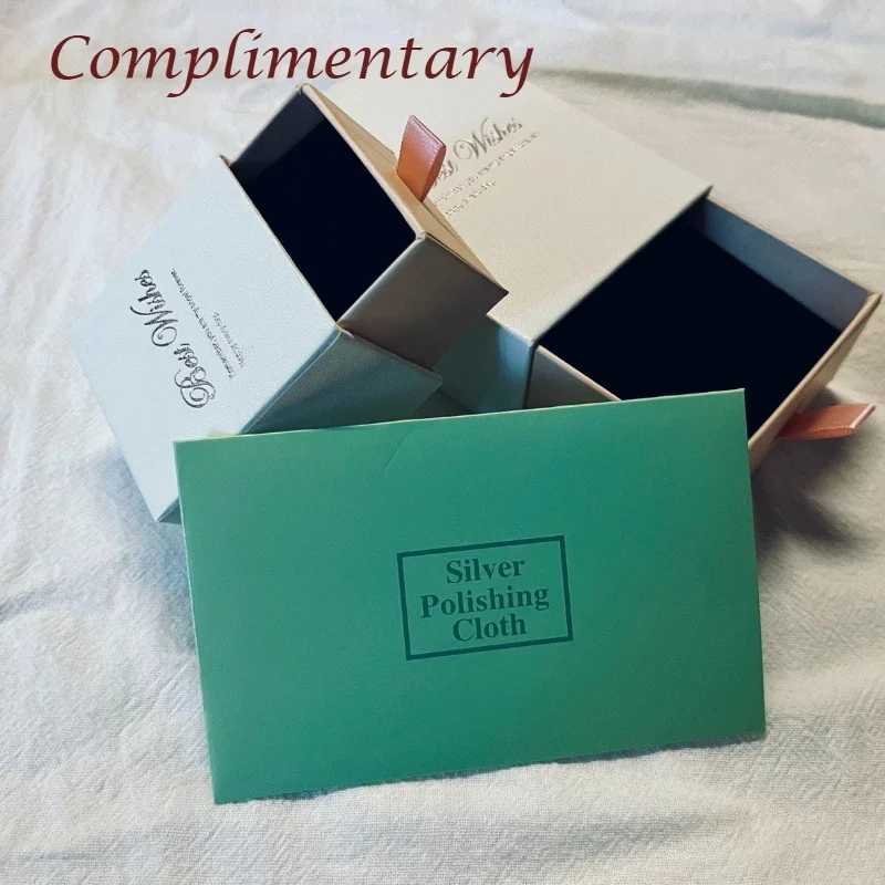 قلادة على شكل قلب لعيد الحب: 1 قيراط D اللون مويسانيتي لامع، S925 فضي مطلي بالذهب الأبيض هدية حب لها