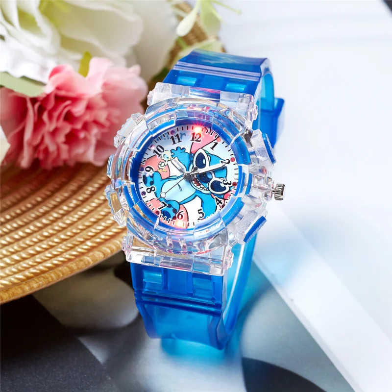 ساعة ديزني ستيتش للأطفال - ساعة كوارتز بمؤشر رقمي مضيء لطلاب المرحلة الابتدائية والثانوية