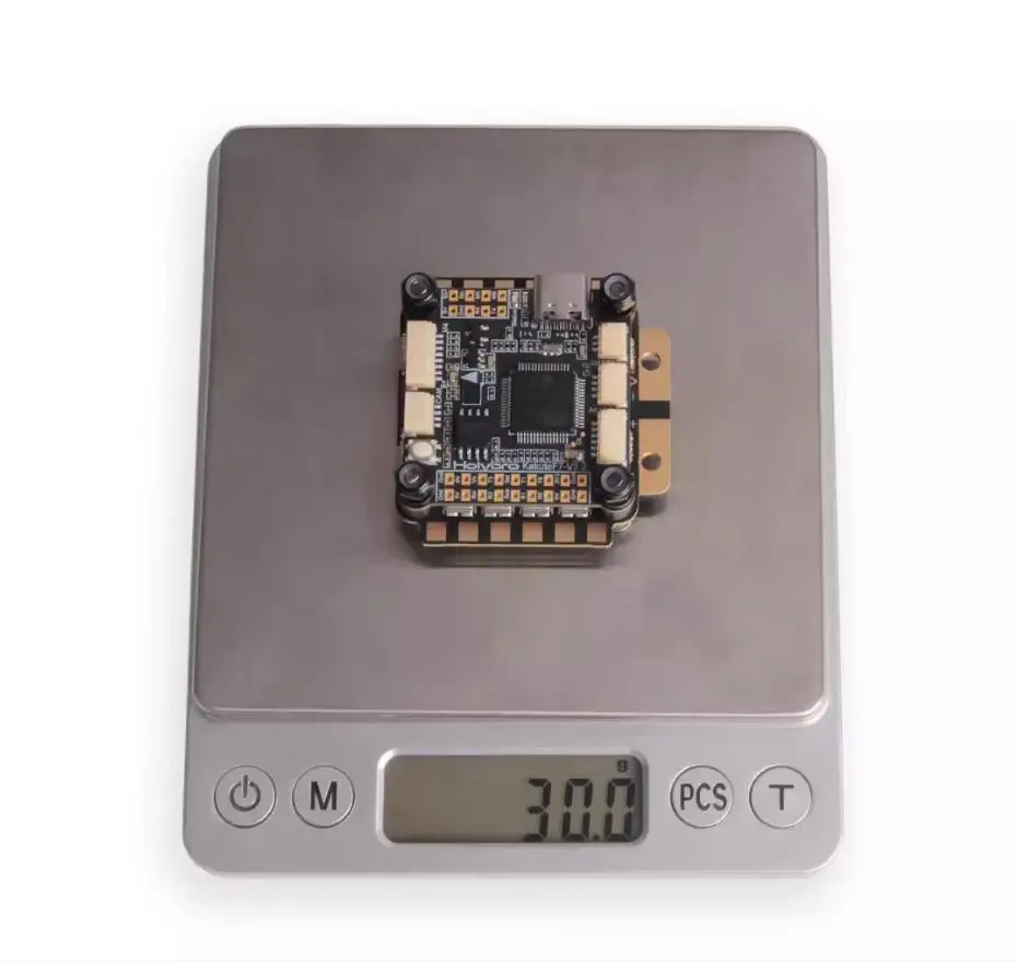 

F722 8S 100A Stack ICM42688P F722 Flight Controller 100A 4in1 ESC 30.5X30.5mm 3-8S for FPV Drones