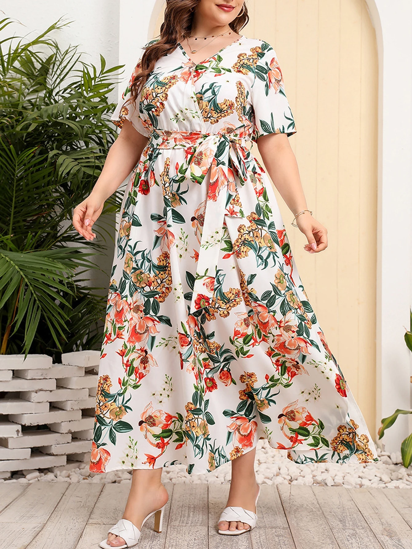 

Plus Size White Floral Print Dress, V - Neck Short - Sleeve with Belt