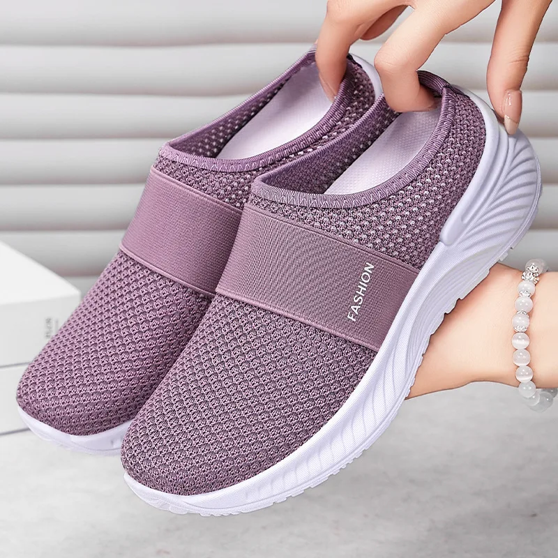 Wear Women's Shoes Large-sized Flip-flops for Women Hollow Out Net Surface for Women Shoes Go Out in Thick-soled Women Slippers