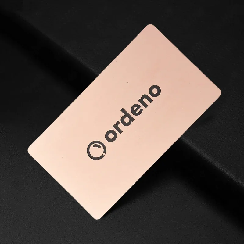 مجموعة بطاقات عمل معدنية فاخرة عالية الجودة للبيع بالجملة، بطاقة لعب معدنية رفيعة للغاية مقاومة للخدش