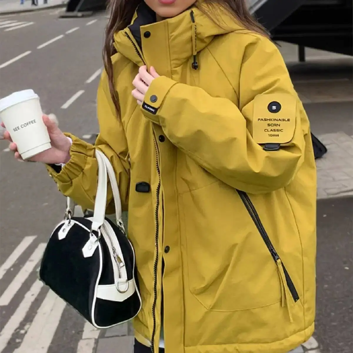 الشتاء في الهواء الطلق الإناث رشاقته الدافئة مقنعين سترة قطن المرأة سستة جيب سترات معاطف القمم 2025 جديد