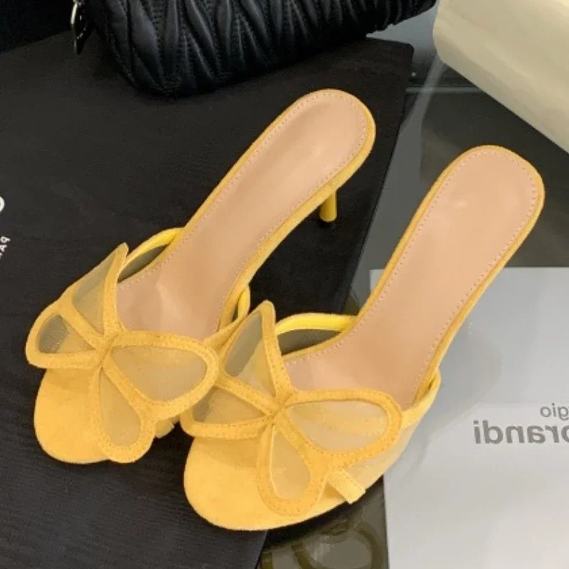 فراشة مصمم كعب رقيقة الشرائح النساء النعال مثير الصيف جديد مأدبة أحذية الحفلات أزياء العلامة التجارية السيدات صندل كعب عالٍ