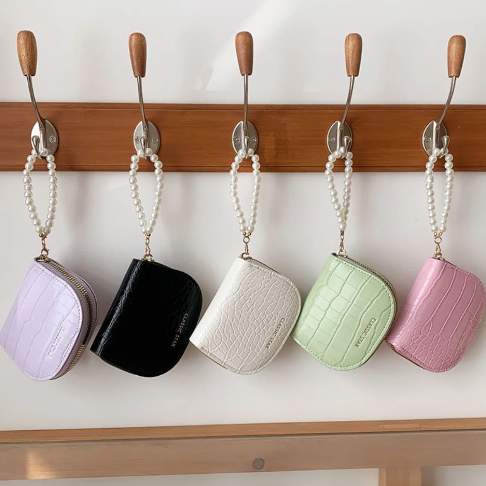 

Модный короткий кошелек с жемчужной цепочкой и крокодиловым узором, однотонный кошелек для монет, большая вместительная портативная женская сумка для денег