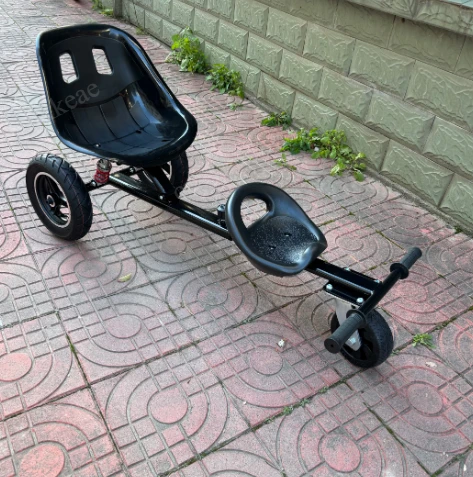 Trailer accessories can seat people, shock absorption models, small trailers, thickened steel pipes to strengthen load-bearing