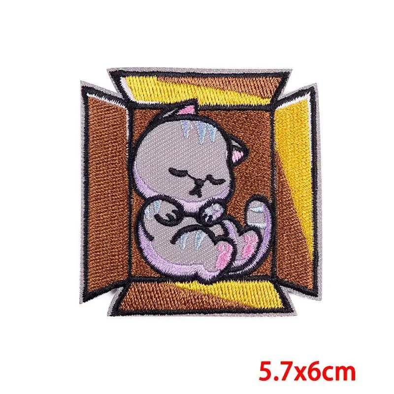 50Pcs Bulk Embroidered Patch Iron On Patches for Clothing Cat Clothes Stickers Sewing Thermal Adhesive Applique Fusible