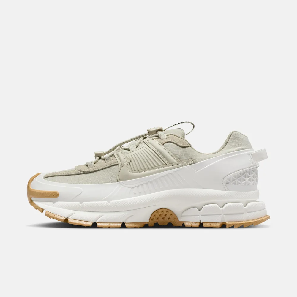 

NIKE Women's W NIKE ZOOM VOMERO ROAM Casual Shoes HQ2181-100
