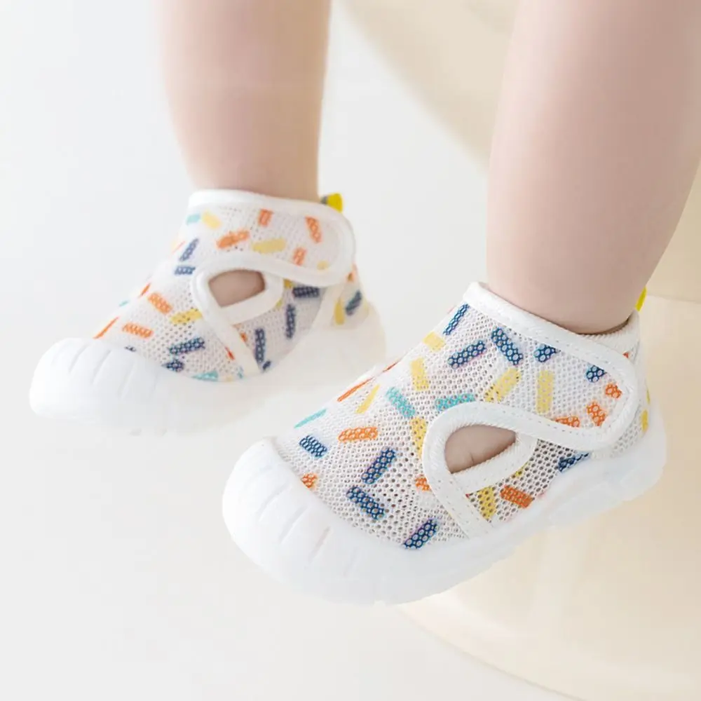 รองเท้าลำลองระบายอากาศ รองเท้าแตะเด็กแบบตาข่าย รองเท้าเด็กใส่สบาย พื้นรองเท้านุ่ม ยืดหยุ่น กันลื่น รองเท้าสำหรับกิจกรรมกลางแจ้ง