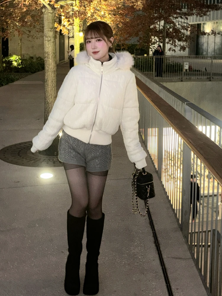 

Теплая толстая короткая вязаная хлопковая куртка с отстегивающимся капюшоном, дизайном с завязками на талии, в стиле Pure Desire, с внутренней подкладкой из полиэфирного волокна, китайское производство.