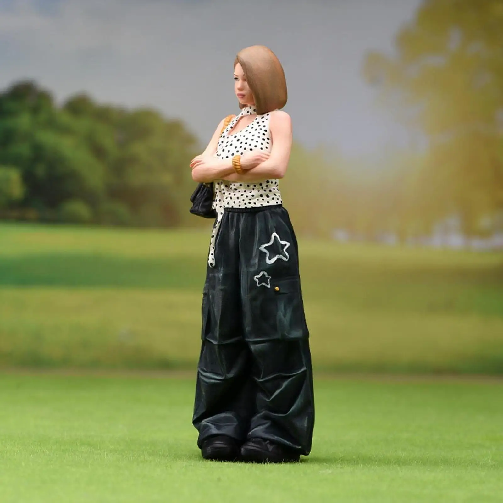 

1/24 Scale Girl Figure Model Scene Props Collection DIY Scene Decor Sand Table Ornament Character Models Collectible Figure