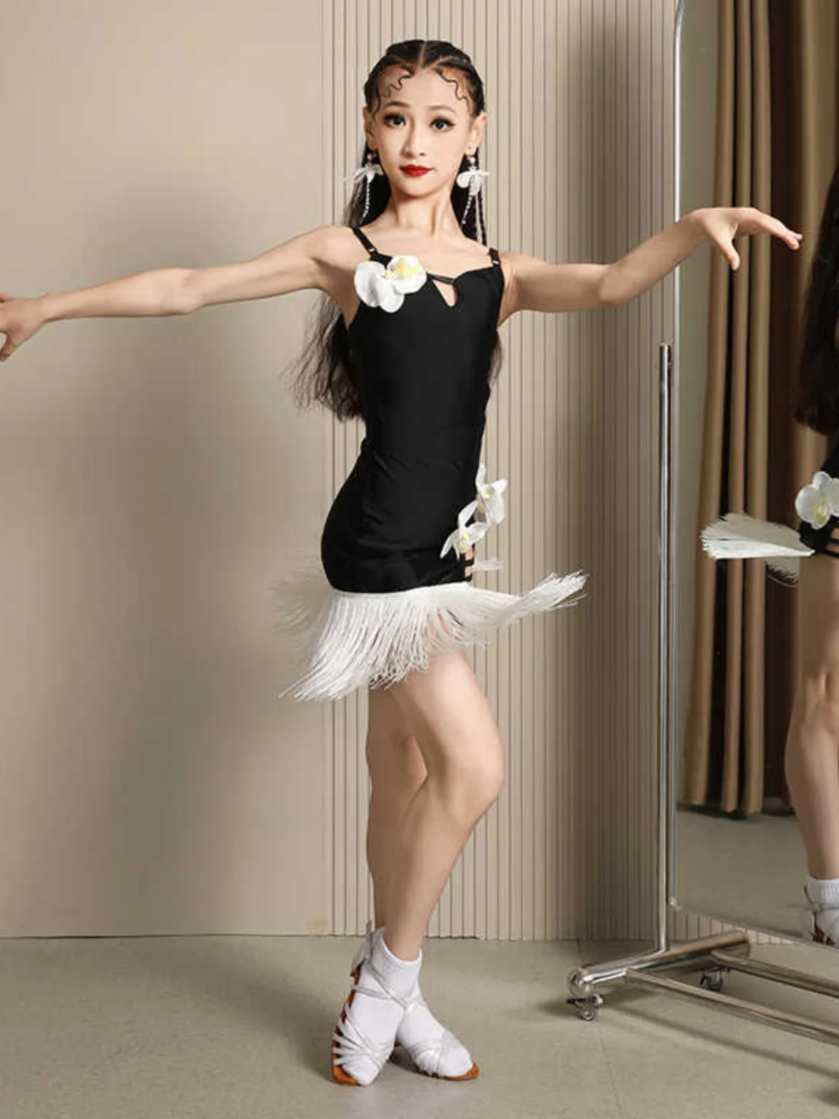 Children's Latin dance costume, girls' new tassel high-end collection, training set, dance performance costume, summer