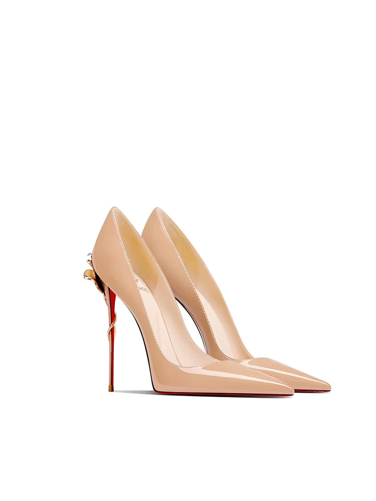 

Spring new pointed shallow patent leather metal flower stin-heeled shoes banquet large size small size high-heeled women's shoes