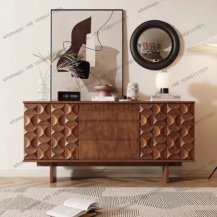 

Буфет из цельного дерева в средневековом стиле, встроенный шкаф для хранения вещей из бревен в гостиной