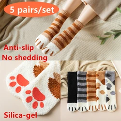 Calcetines de invierno con estampado de pata de gato para mujer, medias gruesas y cálidas de gel de sílice, antideslizantes, estilo Kawaii, 5 pares