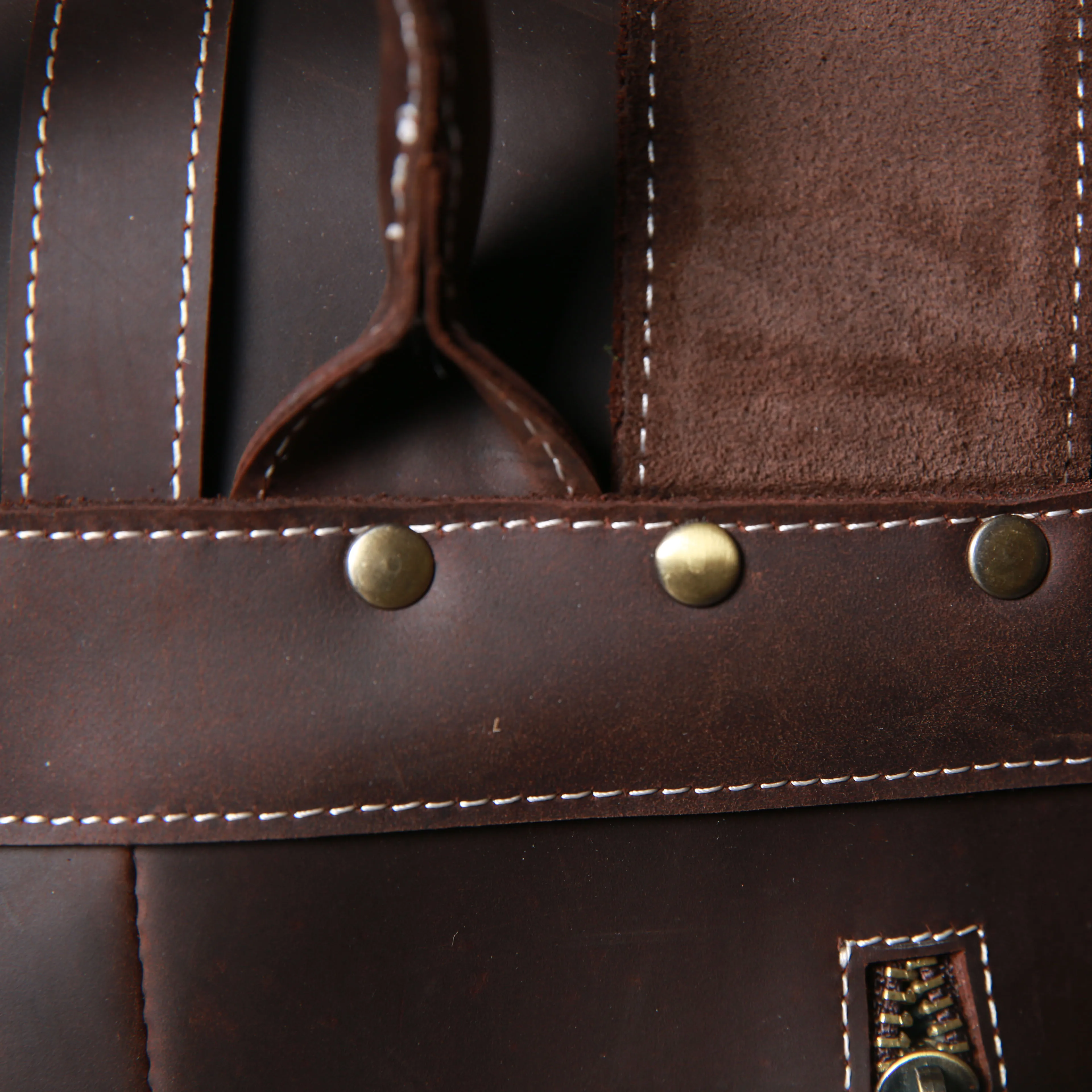 Vintage Echtleder Herrenrucksack Handgefertigte Top-Grain-Leder Laptop-Umhängetasche Crazy Horse Tasche Mode für Männer – Detail 13