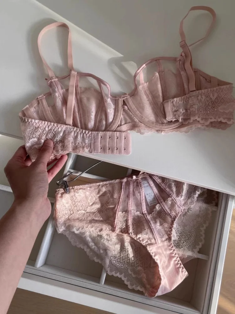 Sexy Ultra-Thin Lace Bra Set with Steel Ring Support Anti-Sagging for Large Breasts Appearance Small Chest Appearance