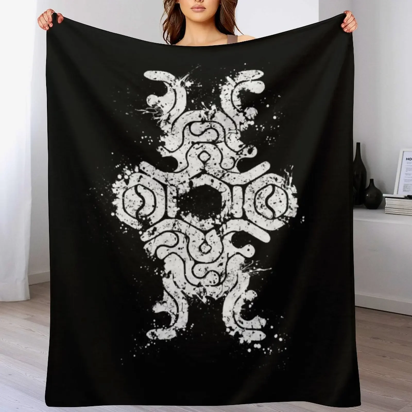 

Shadow Of The Colossus Limited Edition Perfect Gift for Loves game Throw Blanket Portable Lightweight Blanket for Travel Camping