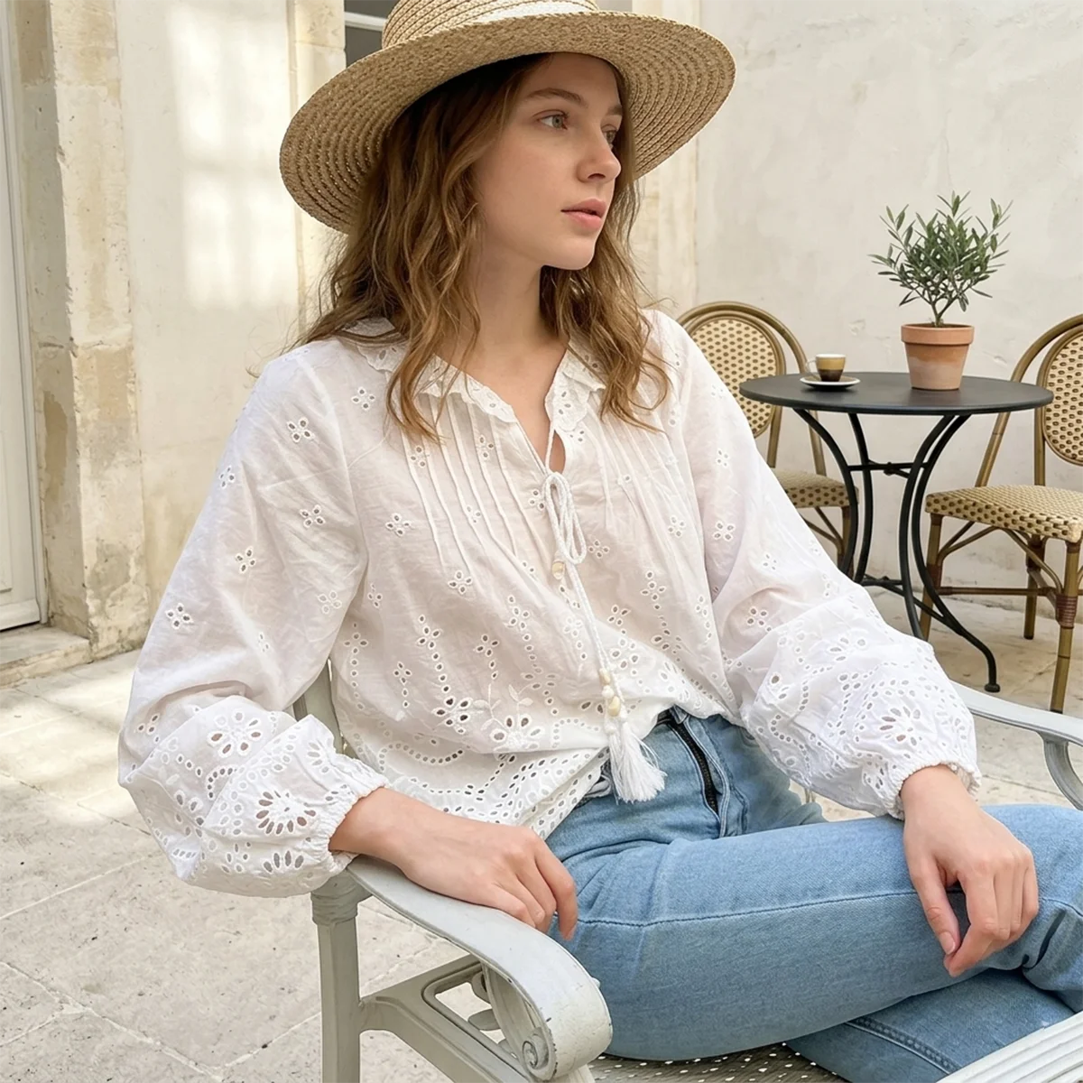 

Блузка в стиле коттеджкор с вышивкой и люверсами, женская, сексуальная, с V-образным вырезом, воротником-рюшами, завязками спереди, элегантная, с рукавами-фонариками, в стиле бохо, белая, 2026