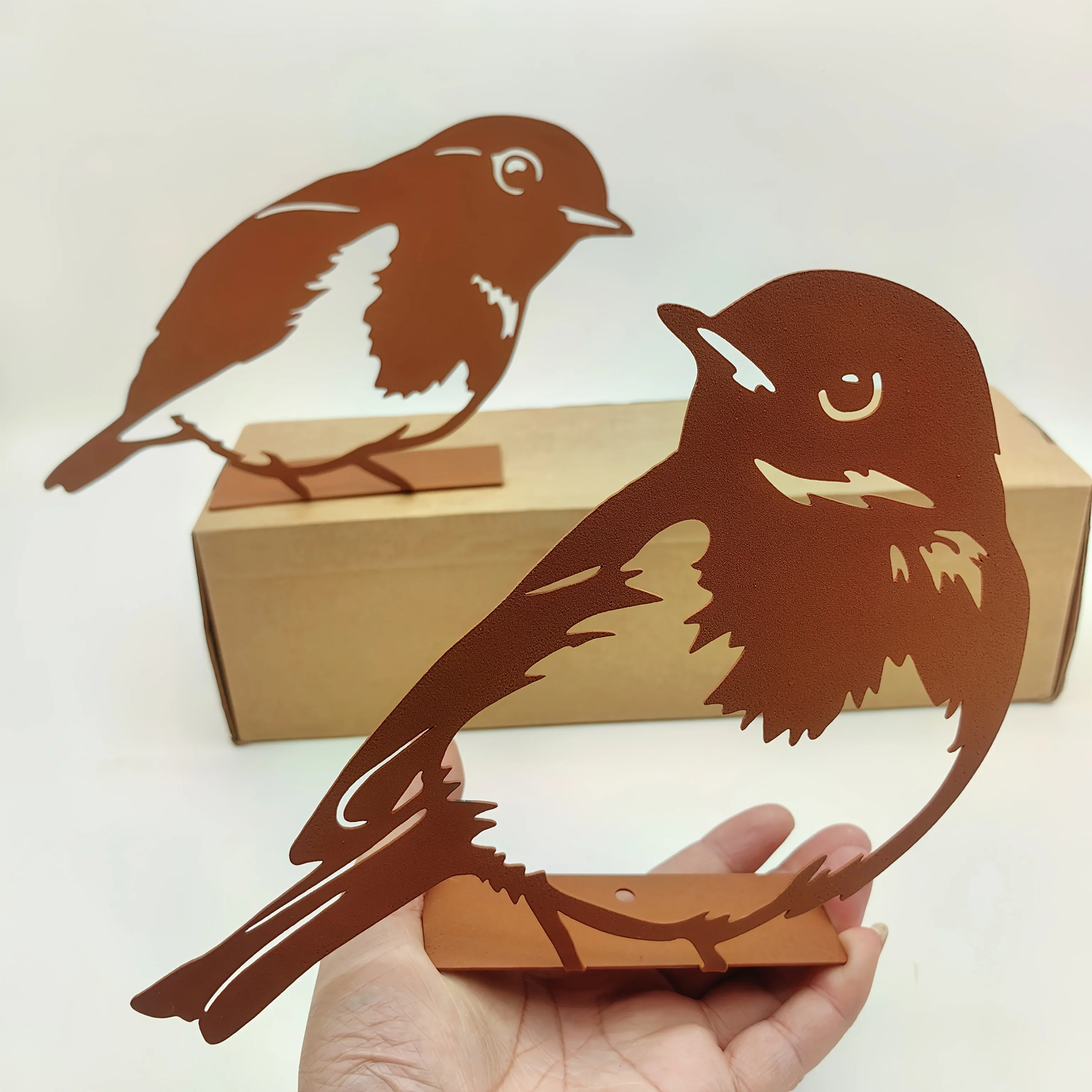 Country Metal Sparrow Outdoor Railing Decor - Vintage Style Rusty Bird Art, Suitable for Garden And Backyard Decoration