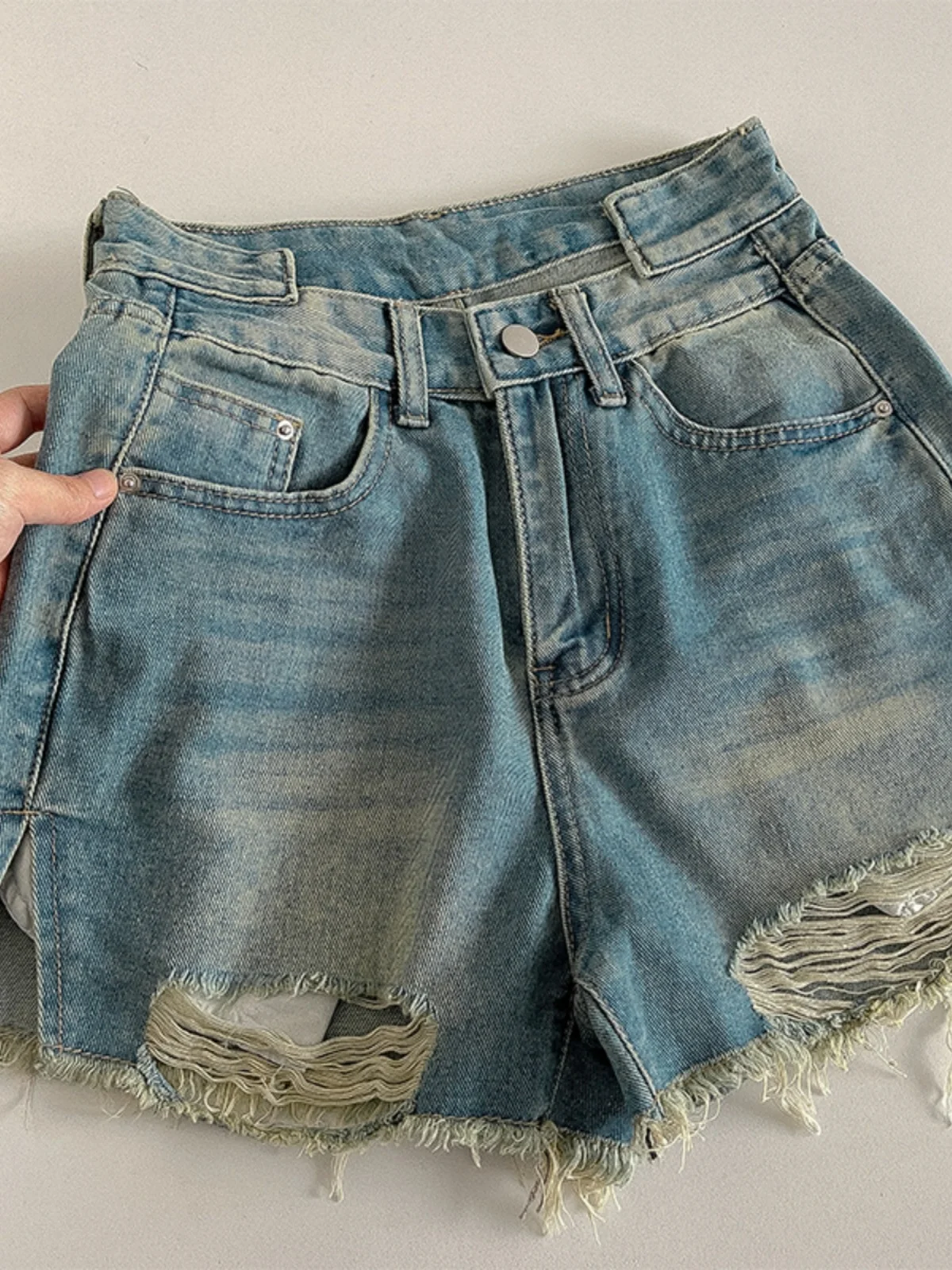 

Vintage Blue Ripped Denim Shorts Women Summer Trendy High Waist Wide Leg Hot Pants Loose All-matched Ladies Shorts Streetwear