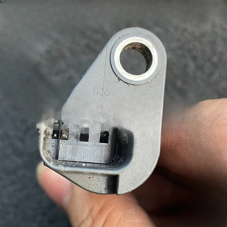 Colokan Sensor posisi poros engkol 2.4