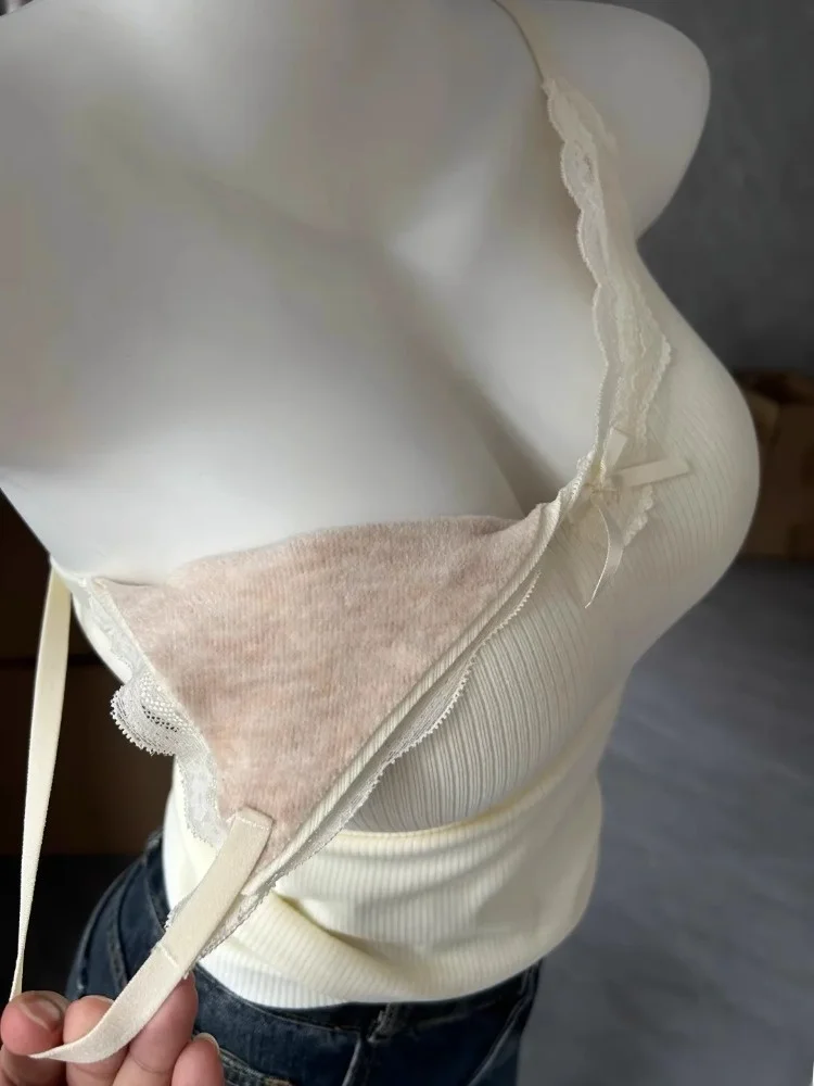 

Теплый жилет с кружевными ремнями. Женское нижнее белье с накладкой на грудь. Внешний носимый топ на осень-зиму. V-Ne, полиэстер, хлопок.