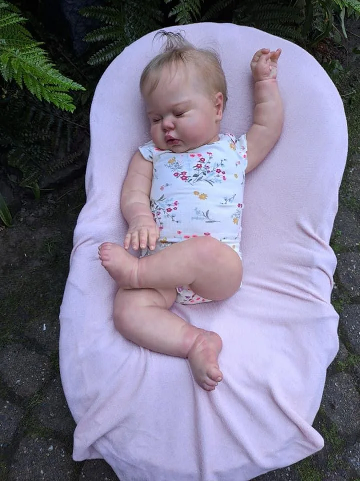 ตุ๊กตาเด็กทารกหลับตาเหมือนจริง ขนาด 24 นิ้ว ทำจากผ้าเนื้อนุ่ม แบบรีบอร์น พร้อมผมปลูกด้วยมือ และดีไซน์น่ากอดสำหรับเด็กผู้หญิง