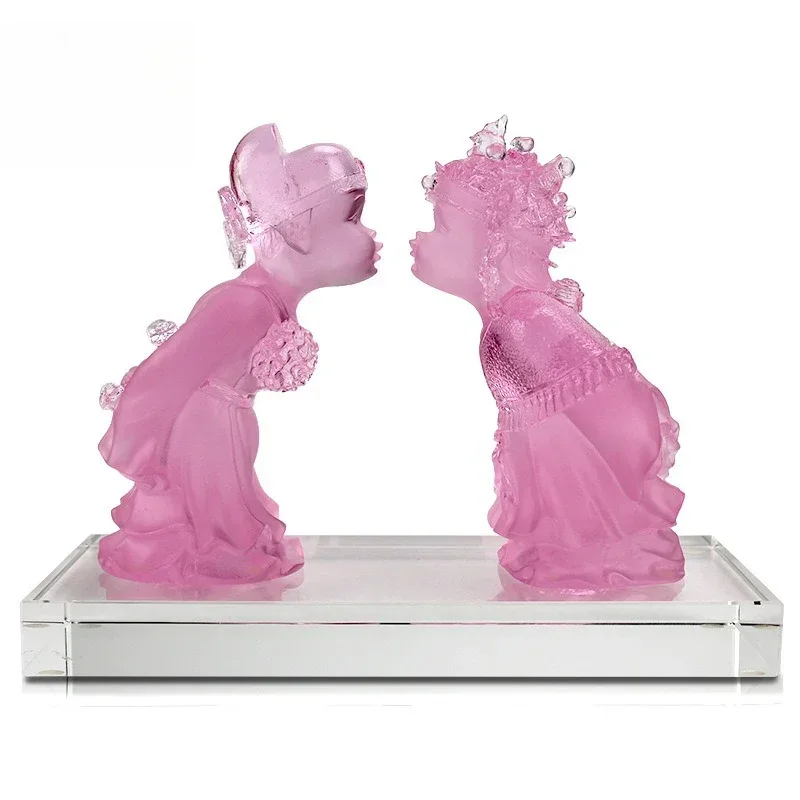 

Glazed groom and bride tie the knot, wedding doll ornament gifts, creative wedding gifts for newcomers
