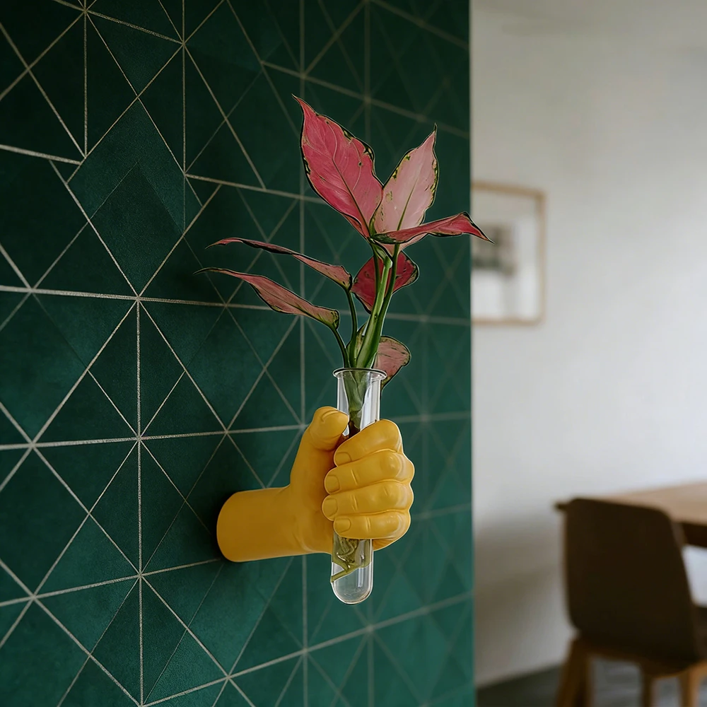 Creative Boxer Grip Vase Resin Wall Mounted Vase Handmade Decorative Flowers for Room Decoration Art Flower Decoration Gift
