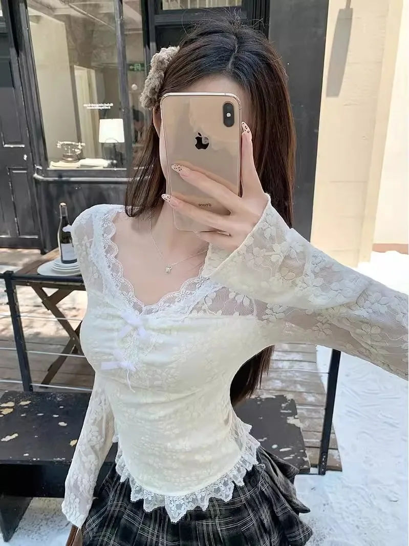 유니크한 V넥 레이스 티셔츠 여성용 봄 가을 겨울 시크 베이스 이너웨어 독특하고 아름다운 작은 탑