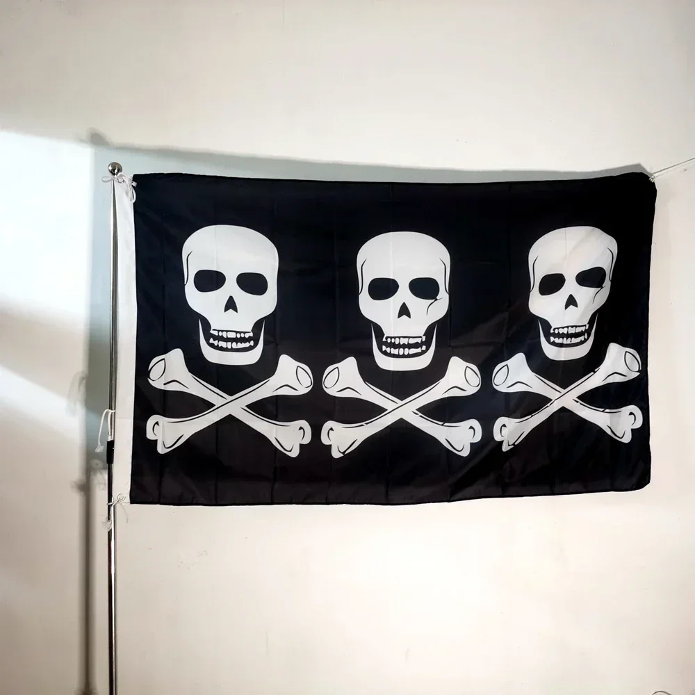 

Pirate Skull Crossbones Flag 90x150cm Polyester Outdoor Banner for Halloween, Boat Parties, Garden & Wall Decor