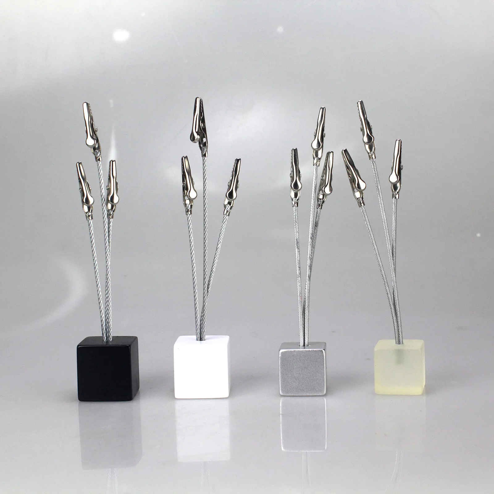 Tree Picture Holder Square Base, 3-Branch Wire Picture Holder Tree, Elegant Gift Card Trees for Home, Office Decor