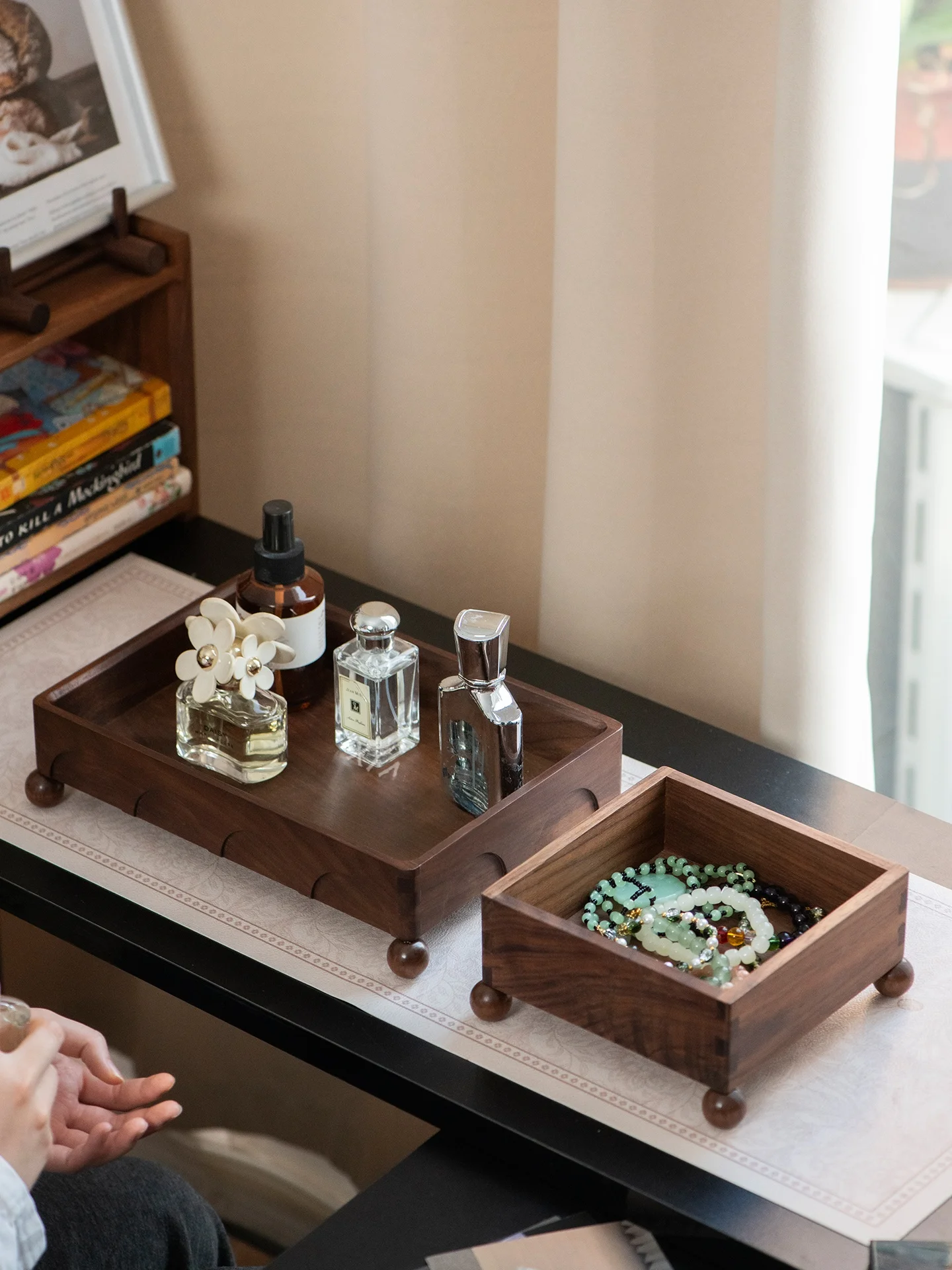 

Большая деревянная коробка для хранения и демонстрации браслетов, роскошный органайзер для ювелирных изделий с кристаллами, поднос ручной работы из орехового дерева