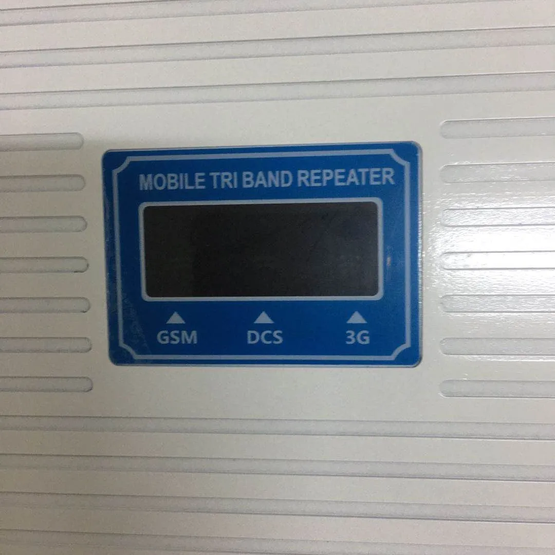 900 / 1800  2100mhz mobile phone signal amplifier GSM  DCS  3G tri band white with LCD screen suit