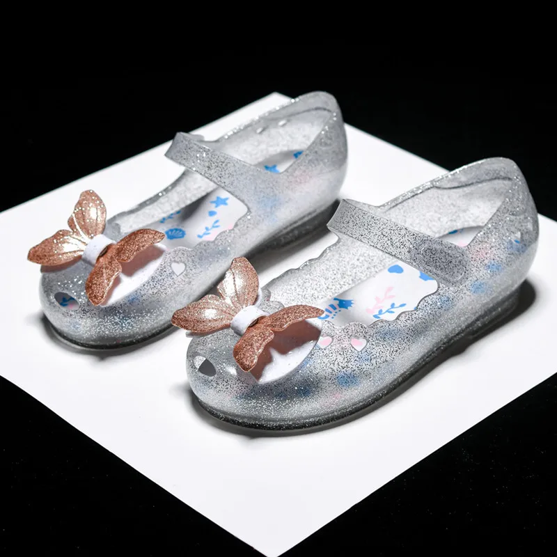 Girls Shoes 2024 Summer New Childrens Sandals Princess Shoes Bow Girl Sandal LED Flashing Light Shining Shoe Baby Walking Shoe