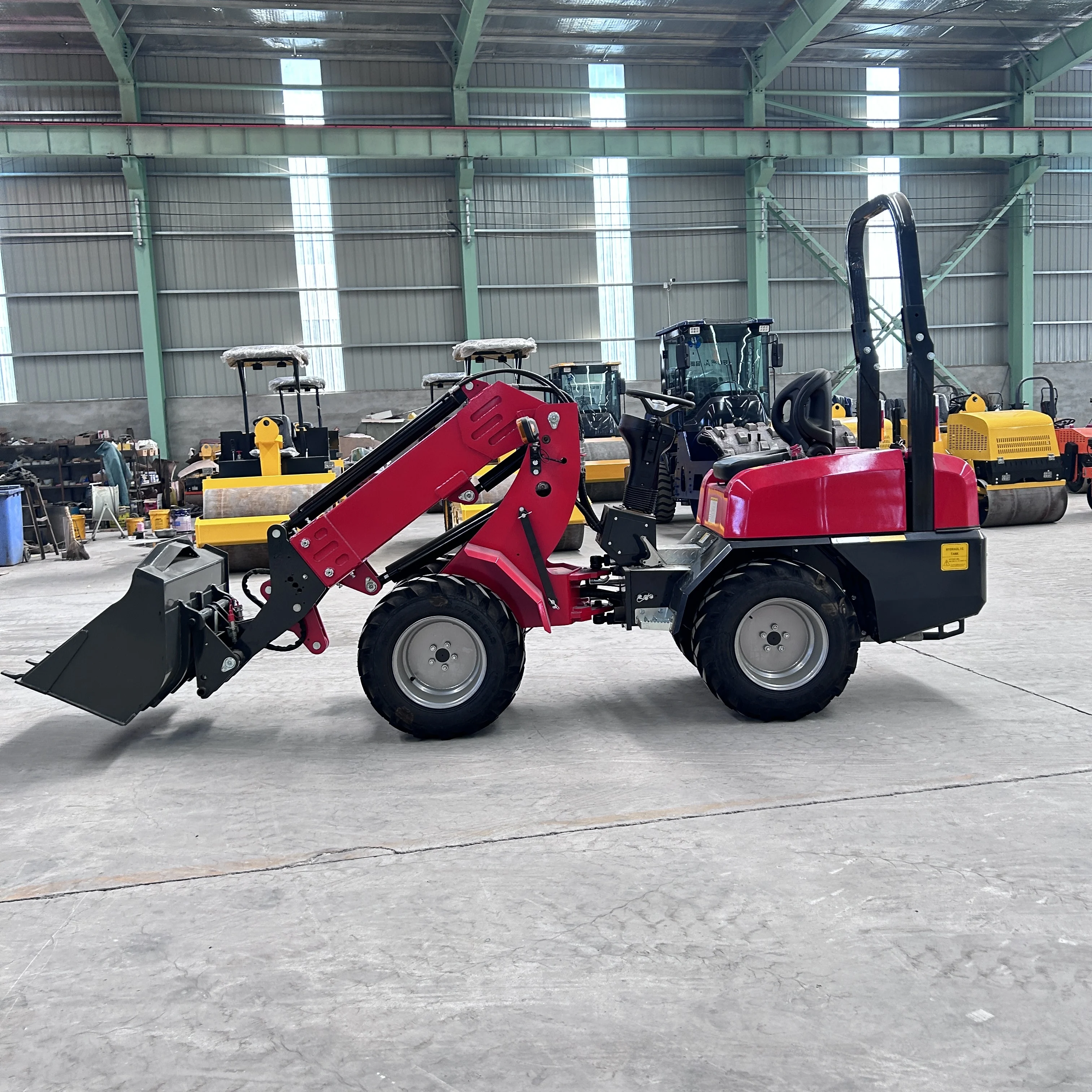 تصدير جرافة ذراع تلسكوبية للبيع خصم 60% على جرافة عجلات أمامية جديدة عالية الأداء للبيع