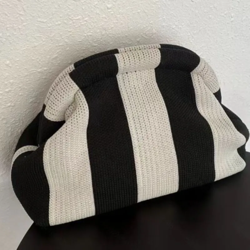 Mode gestrickte gestreifte Clutch Tasche für Frauen getäfelte Clip Shell Lady Handtaschen lässig Sommer Strand tasche perfekten Urlaub 2024