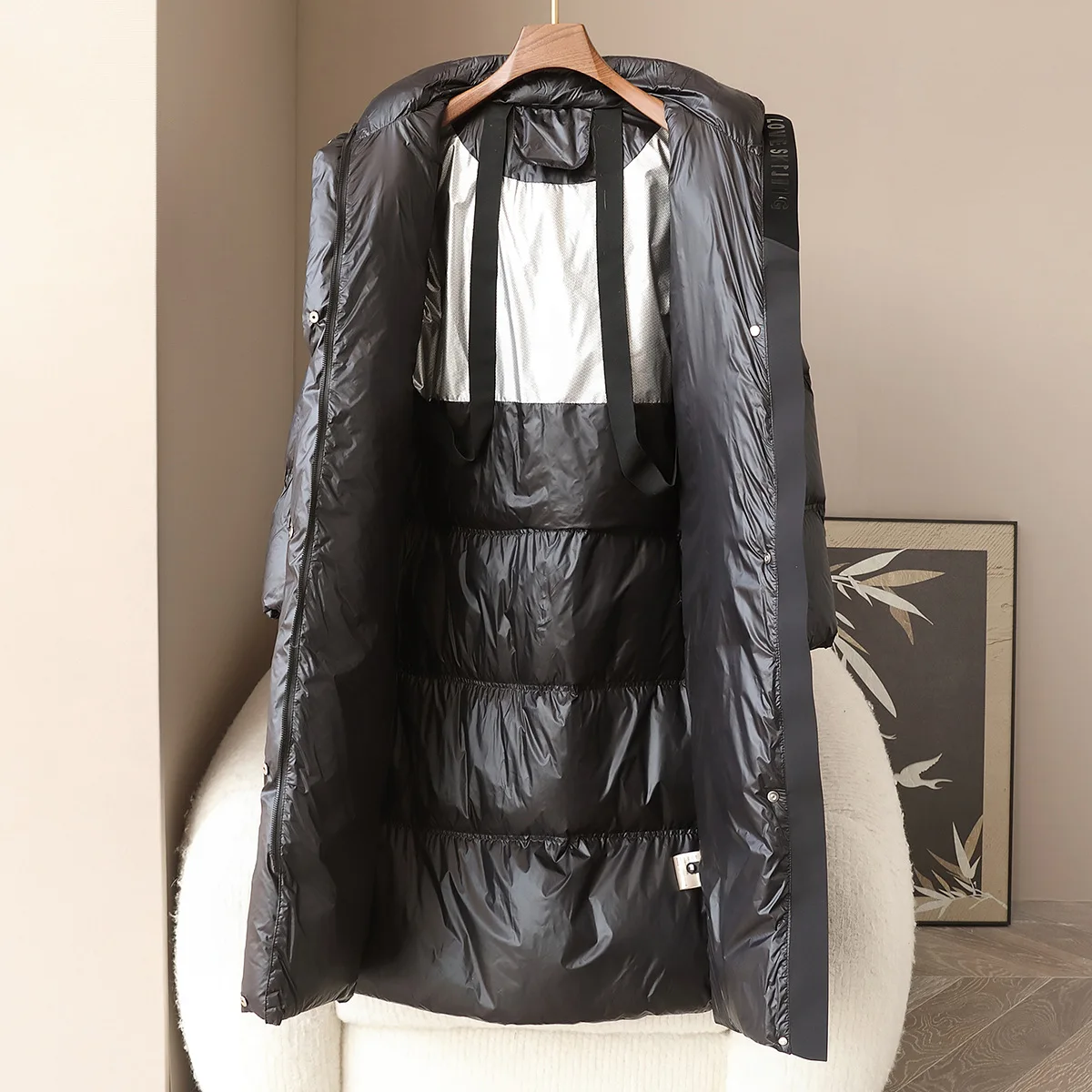 2024 Spring New Product Keep Warm 90 White Goose Down Long Hooded Coat for Women Popular Black Gold Down Coat