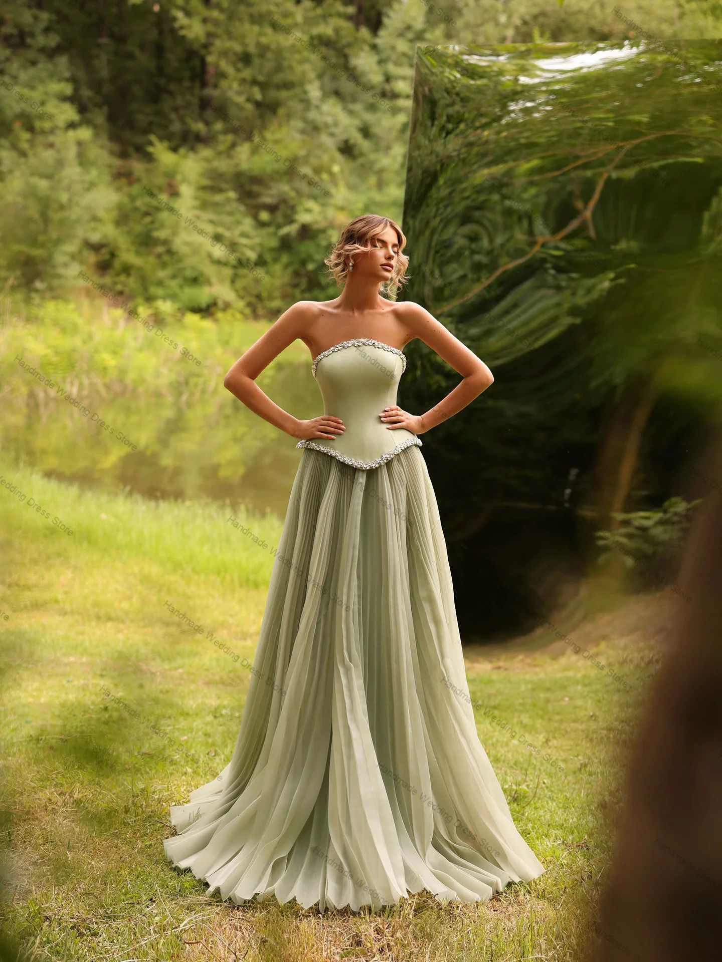 Luksusowa suknia wieczorowa z kryształami, seksowna, bez ramiączek, bez rękawów, suknia ślubna, szyta na miarę, wiązana na plecach, długa suknia do kościoła.